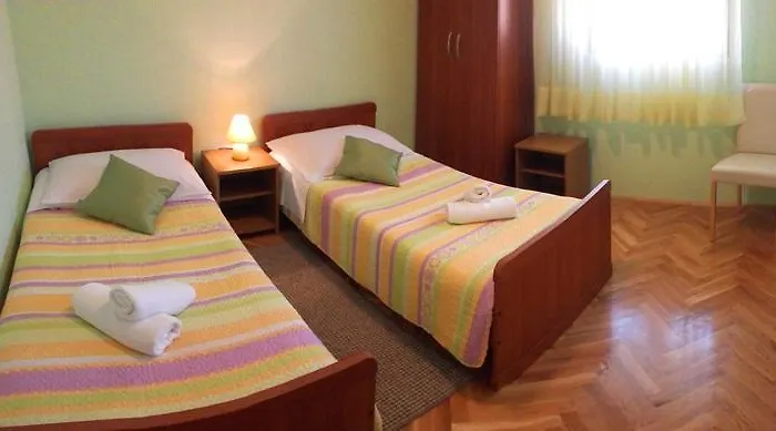 Calypso Apartament *